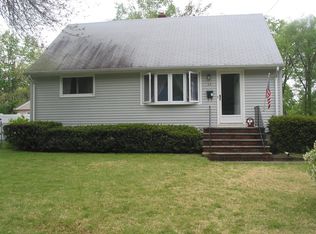 35 Vetrone Dr, Woodland Park, NJ 07424