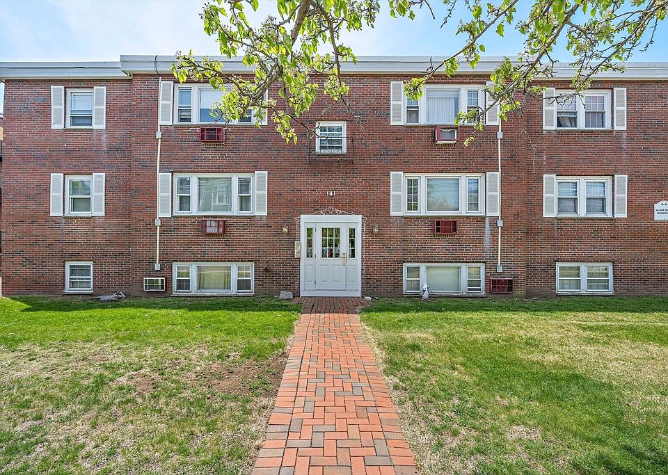 1st image of 141 Willard St APT 12