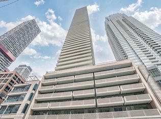2221 Yonge St #2511-C10, Toronto, ON M4S 0B8