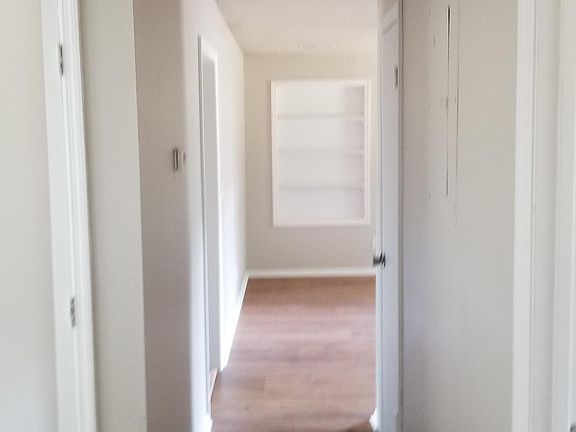 3rd image of 36 Breddell Ct