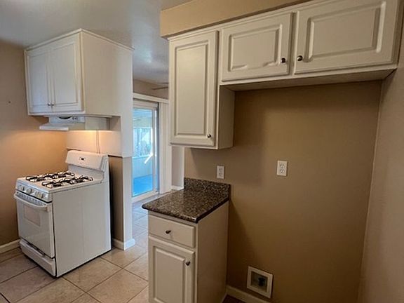 4th image of 6452 Estelle St