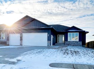 6501 S Vineyard Ave, Avenue Sioux Falls, SD 57108