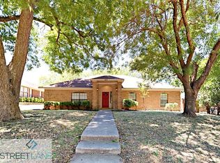 613 Fall Wheat Ct, Desoto, TX 75115