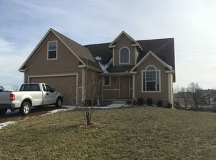 801 Melrose St, Paola, KS 66071