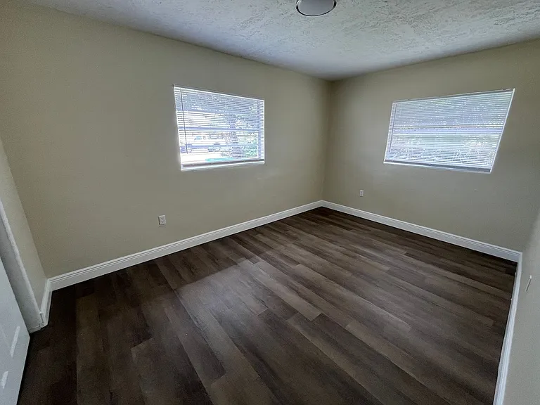 424 S Brevard Ave — Photo 9