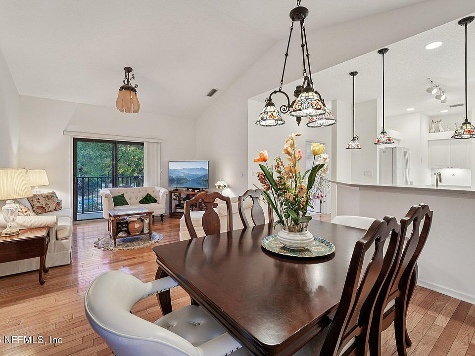 1st image of 117 LAUREL WOOD Way #208