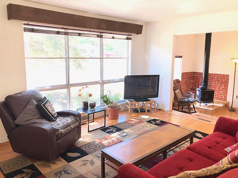 3099 Ash Ave — Photo 4