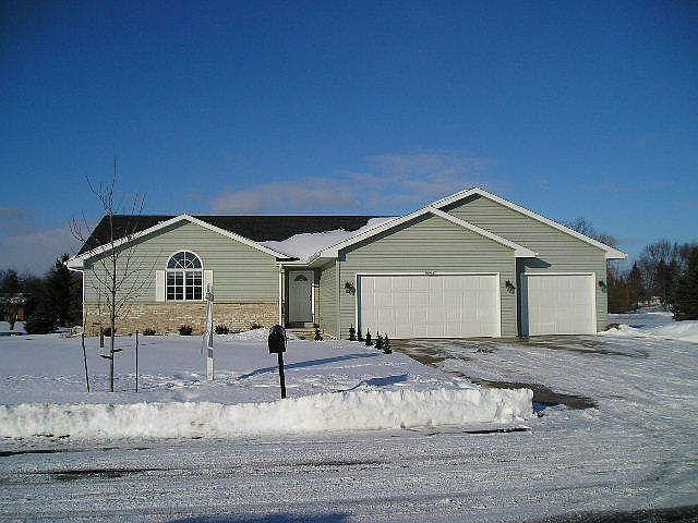 Newer 4 BR, 3BA, Open Concept Split Bedroom Design
