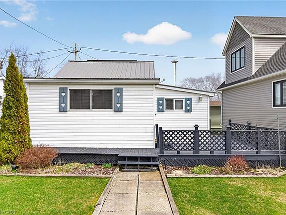 5th image of 9 Pike Ln