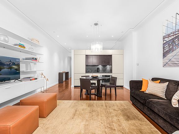 3rd image of 55 Wall St APT 542