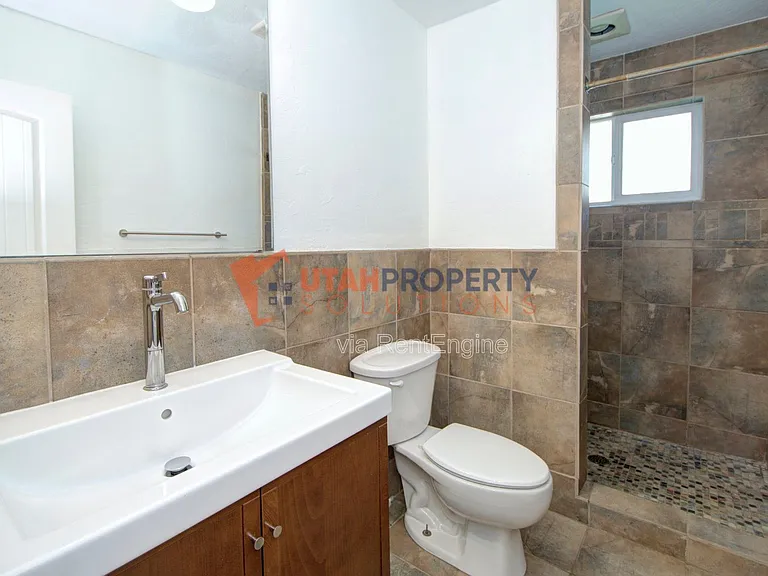 1865 N 760 W — Photo 18