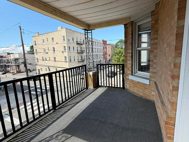 32 Concord St #2 — Photo 21