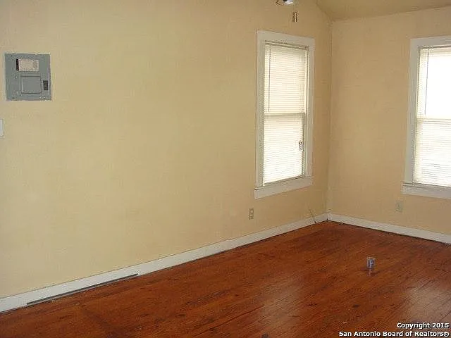 925 W Woodlawn Ave #GARAGE — Photo 3