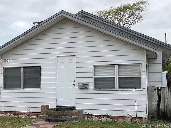 2nd image of 2112 Roosevelt St #0