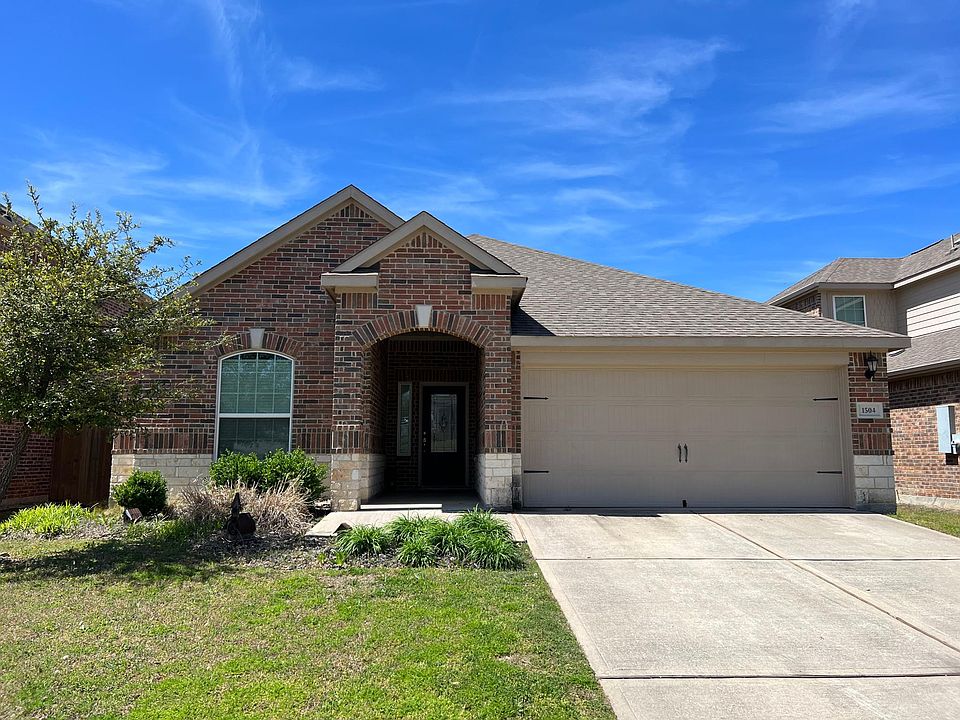1st image of 1504 Persimmon Dr
