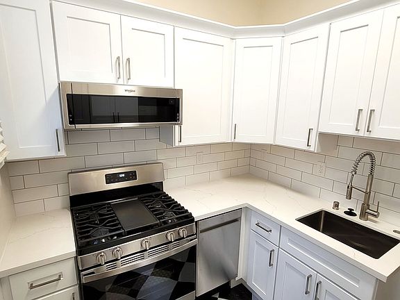 5th image of 191 Frederick St #3