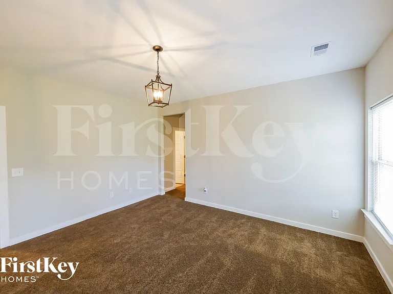 254 Lakewood Ln — Photo 8