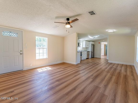 4th image of 4954 MARGUERITE Street