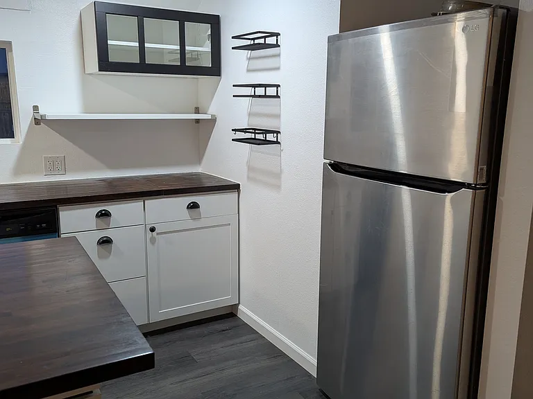 1210 Madison St — Photo 18