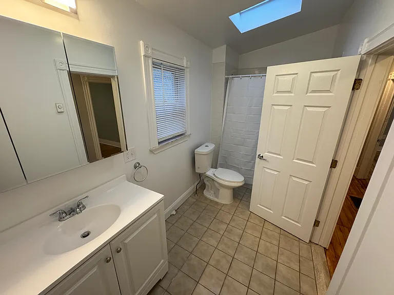 35 Cameron Ave #2L — Photo 18