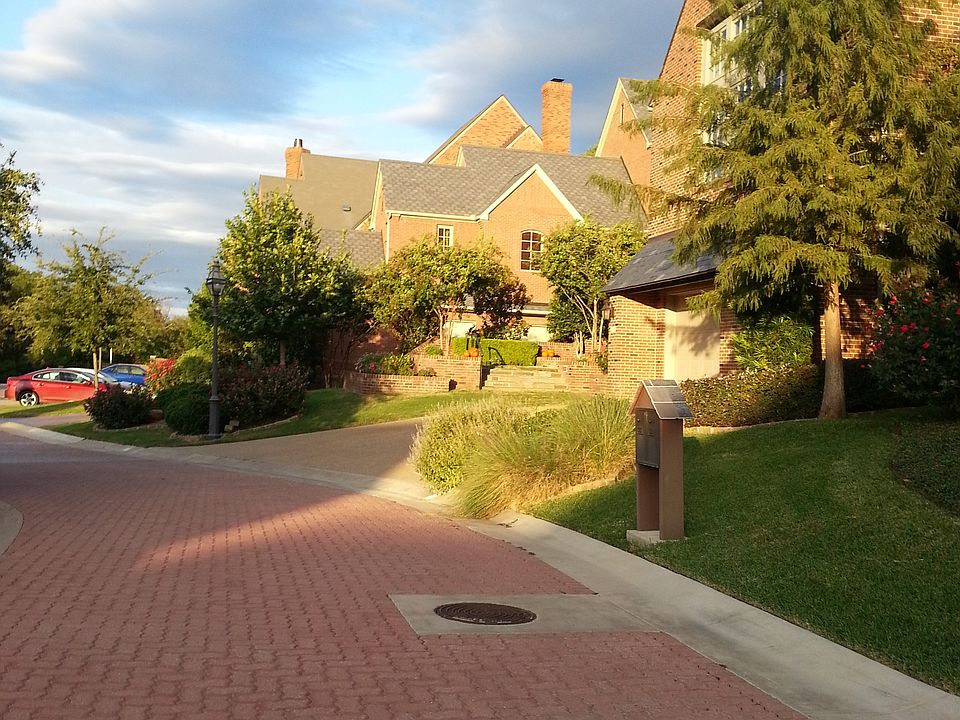 2nd image of 4934 Westbriar Dr