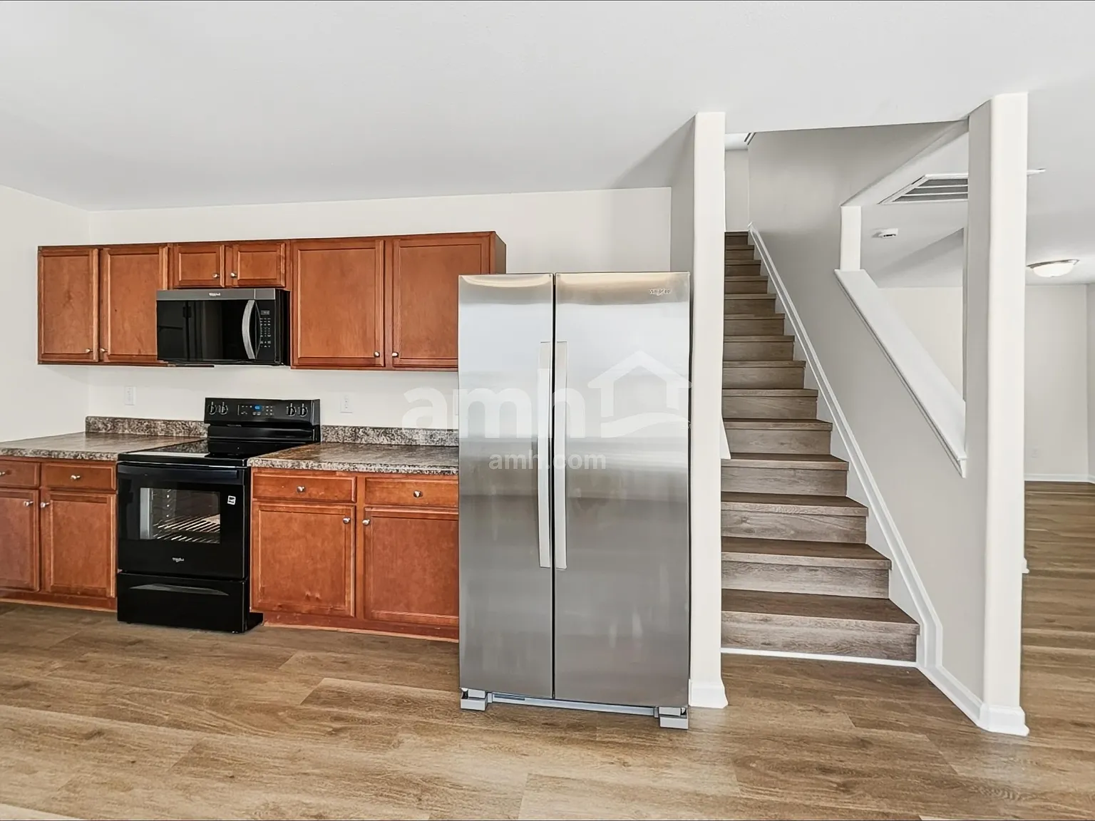 4 bed, 2.5 bath, 2304 sqft, $2,150 — Photo 4