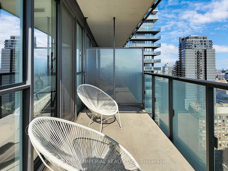 15 Grenville St #2803 — Photo 27