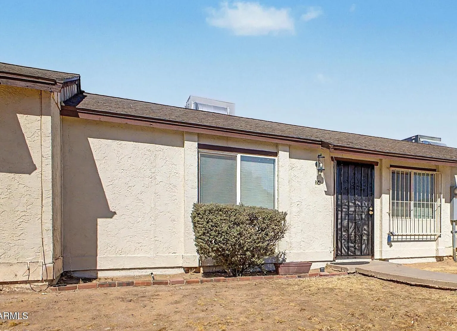 2 bed, 1.0 bath, 700 sqft, $1,250 — Photo 1