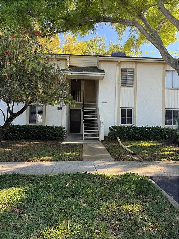 2 bed, 2.0 bath, 1054 sqft, $2,300 — Photo 1