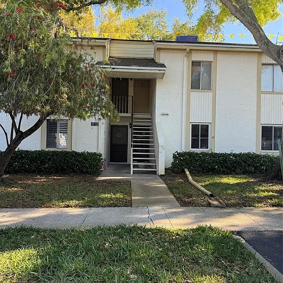 109 Pine Ct — Photo 1