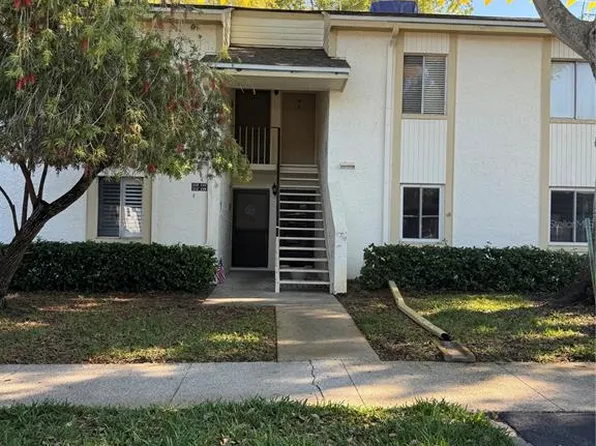 109 Pine Ct, Oldsmar, FL