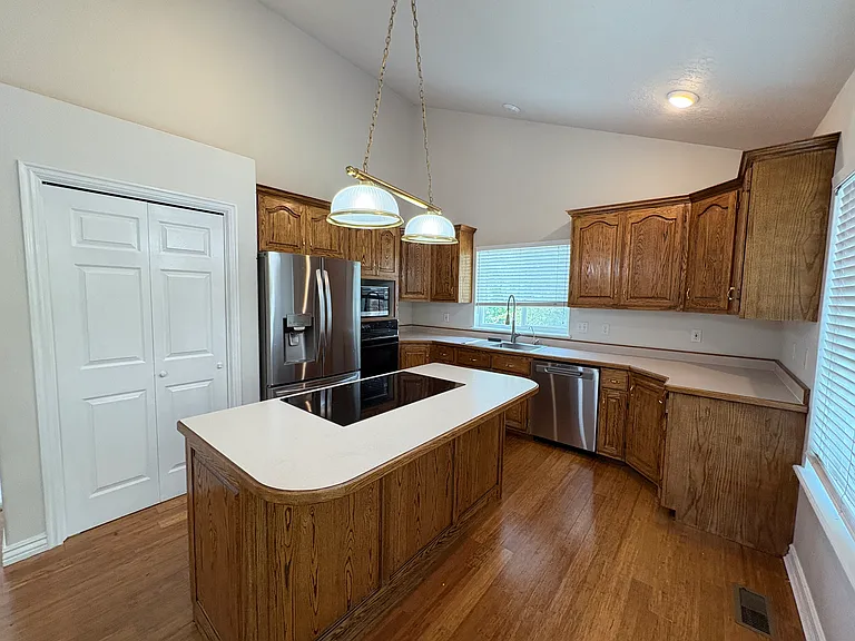 428 N 1200 E — Photo 28