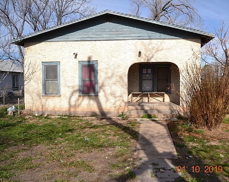 1st image of 419 E 5th St
