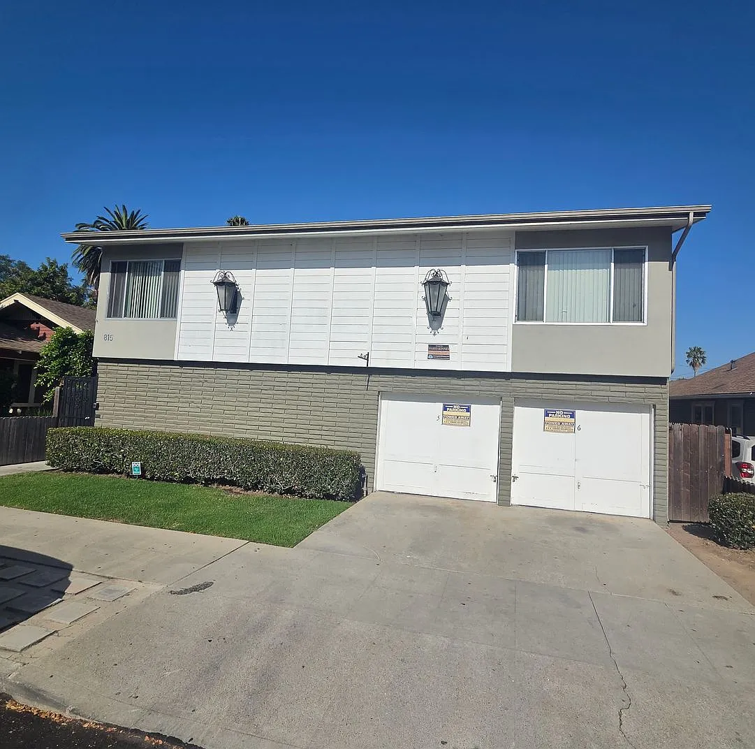 815GL — Photo 1