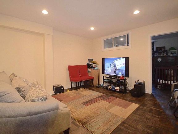 3rd image of 720 E 31st St APT 2F