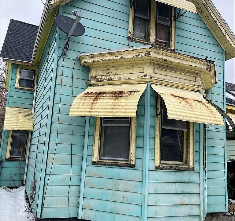 2nd image of 428 Clifford Ave