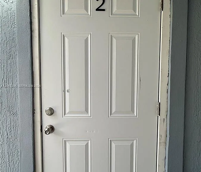 211 SW 10th Ave #2 — Photo 2