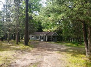 1869 Hampton Rd, Harrison, MI 48625