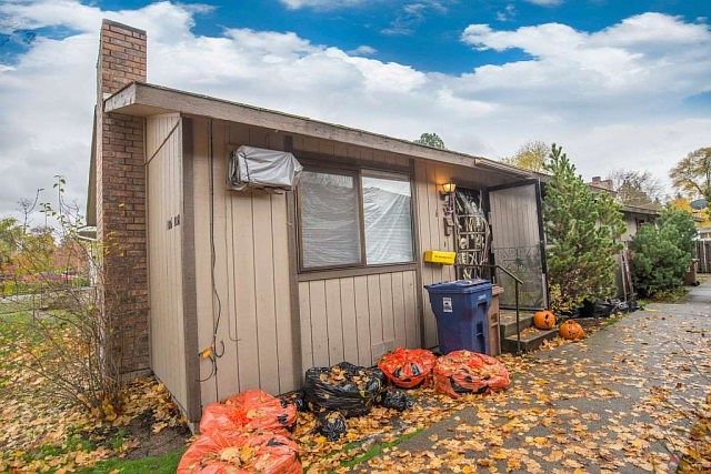 2nd image of 1006 E Crown Ave