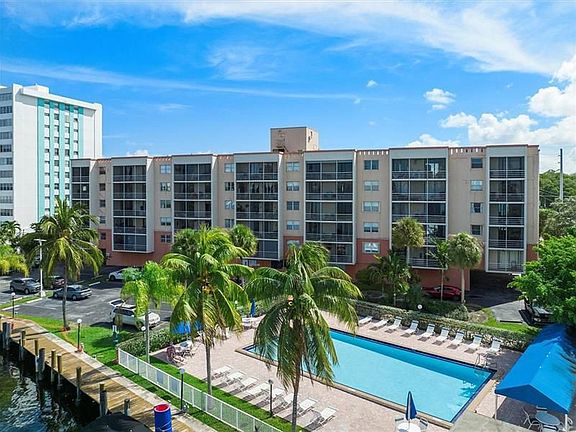 4th image of 2821 N Miami Beach Blvd #6S