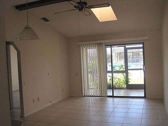 3rd image of 804 Mohawk Pkwy APT 106