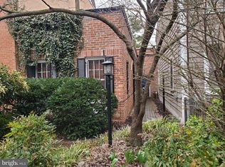 214 9th St SE, Washington, DC 20003