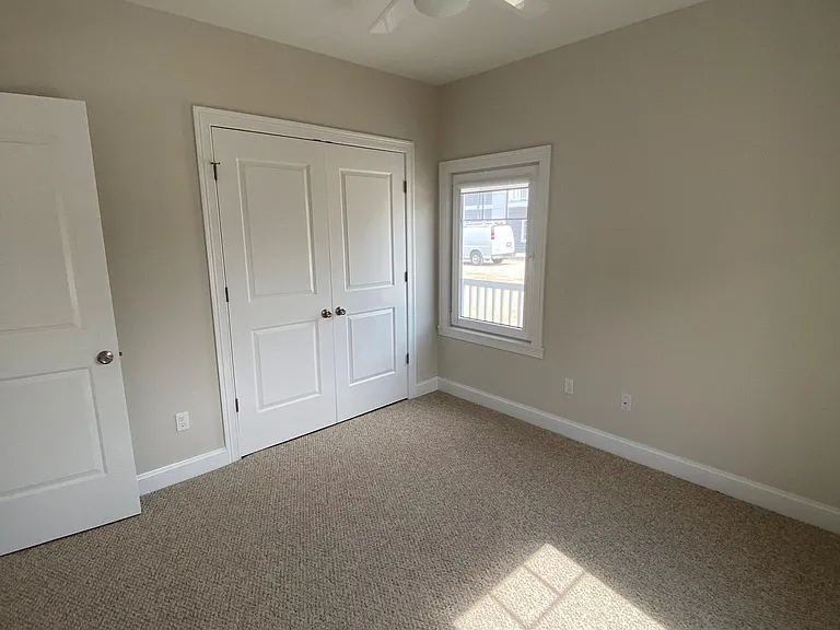 515 Jackson Ave #1-38 — Photo 4
