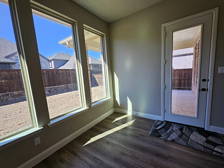 810 Elm Park Dr — Photo 25