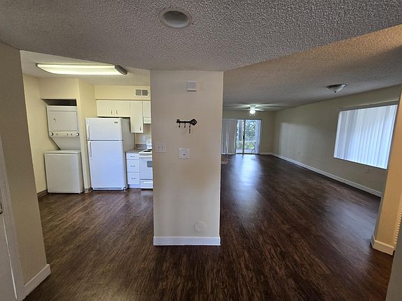 5th image of 13106 GLENMOOR Drive #131