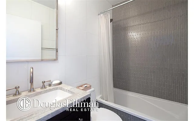 Rented by Douglas Elliman | media 7