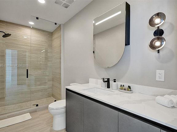 2nd image of 580 72nd St Unit 1808
