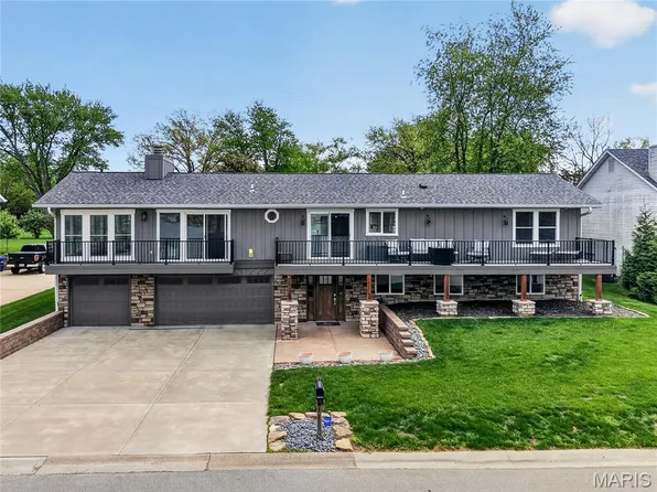 8 Guyenne Dr, Lake Saint Louis, MO 63367