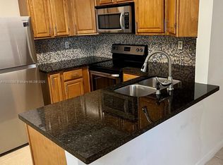 415 W Park Dr APT 201, Miami, FL 33172