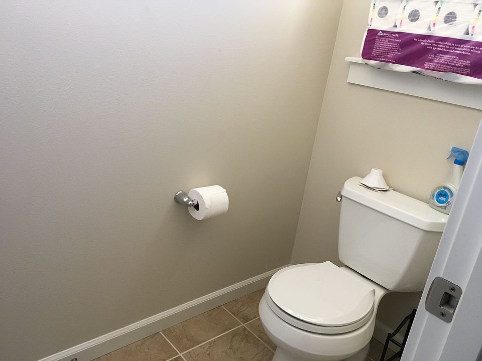 1st image of 702 E 1st Ave